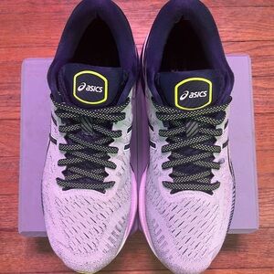 ASICS Gel Kayano 27 Gray and Black Athletic Shoes with Breathable Mesh